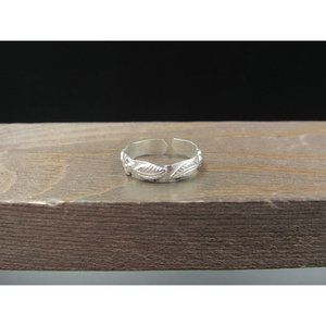 Size 4.5 Sterling Silver Leaf And Flower Fancy Toe Band Ring